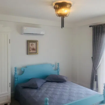 Fedora Butik Otel Alaçatı