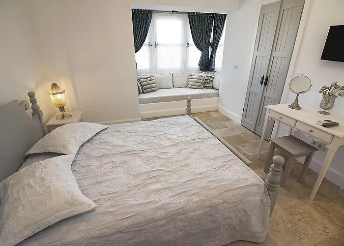 Fedora Butik Alaçatı